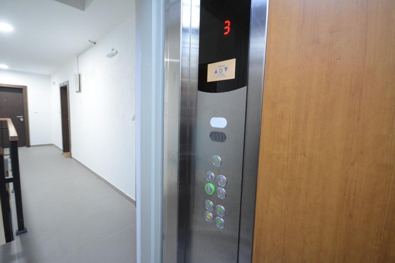 Cvetkovic Lux Аpartmani & Free Garaza Apartment Vrnjačka Banja Exterior foto